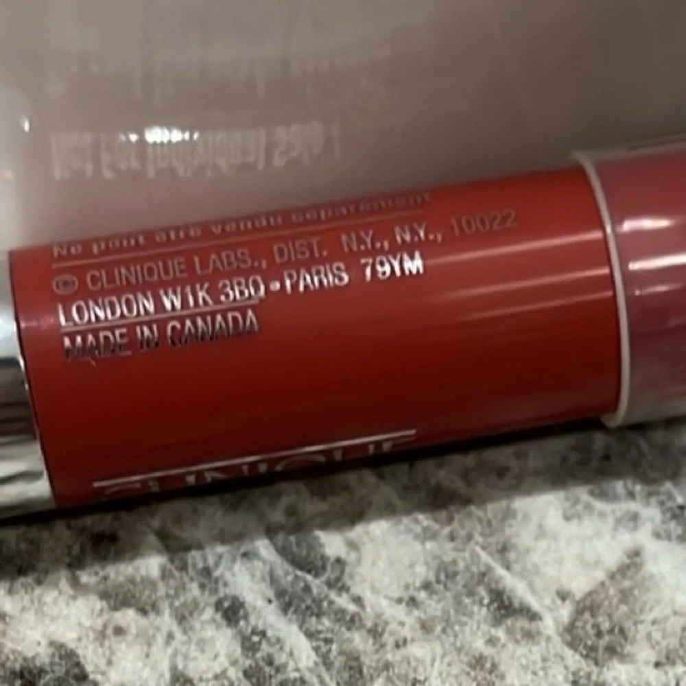 Clinique Chubby Lip In 04 Mega Melon ~NEW~ w/o Box